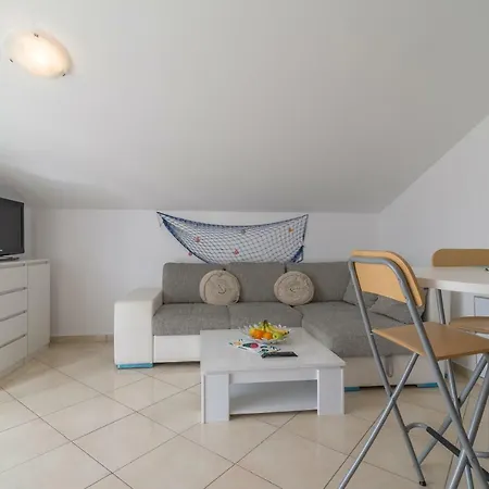 Adriatic Apartment *